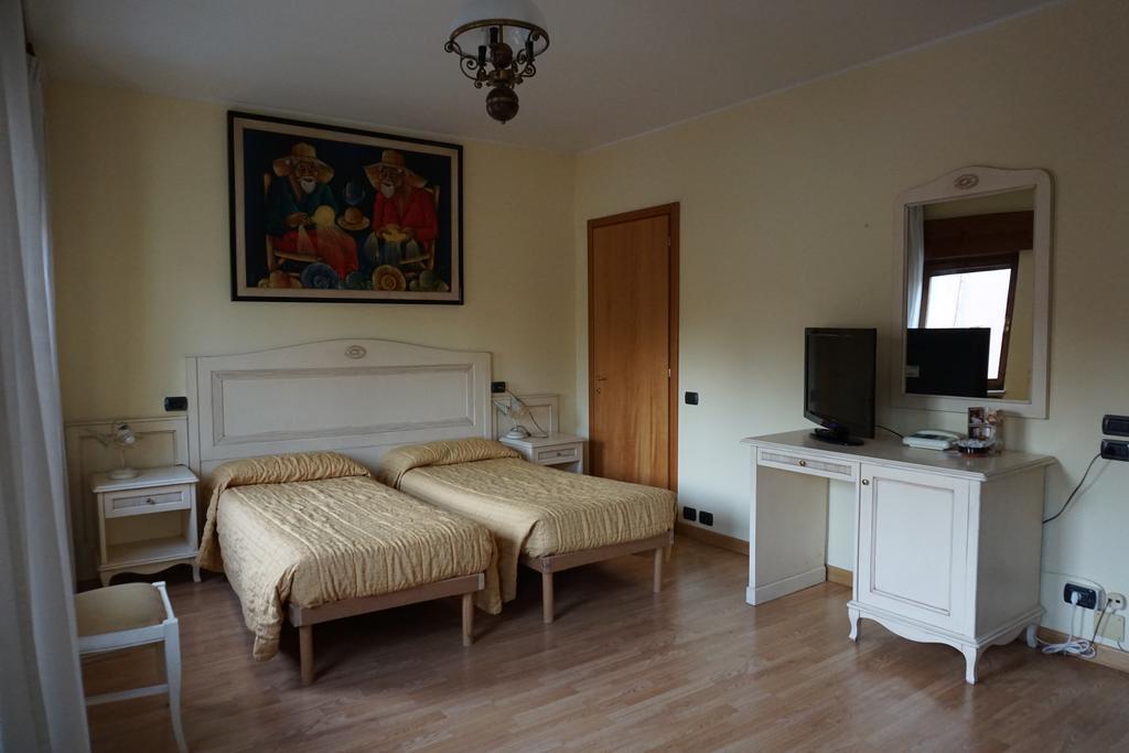 Hotel Siros เวโรนา ห้อง รูปภาพ